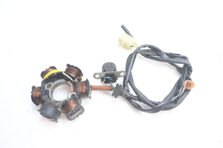 photo de ROTOR STATOR PEUGEOT TREKKER 50 (1995 - 2004) - Zbliżenie techniczne