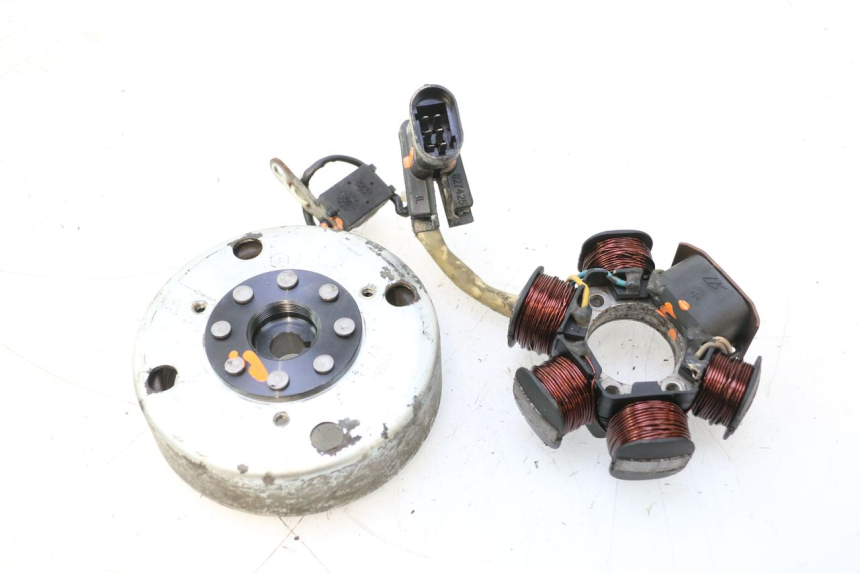 photo de ROTOR STATOR PIAGGIO TYPHOON 50 (2000 - 2009) - Widok główny