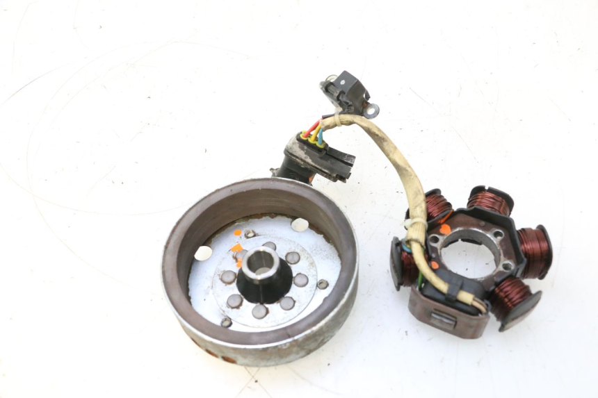 photo de ROTOR STATOR PIAGGIO TYPHOON 50 (2000 - 2009) - Oznaczenia i referencje