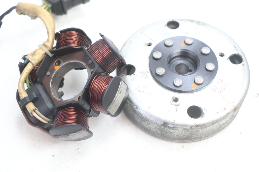 photo de ROTOR STATOR PIAGGIO TYPHOON 50 (2000 - 2009) - Zbliżenie techniczne
