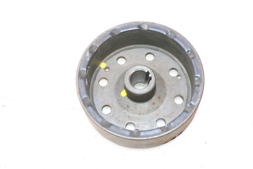 photo de ROTOR STATOR PIAGGIO TYPHOON 50 (1993 - 1999) - Zbliżenie komponentów
