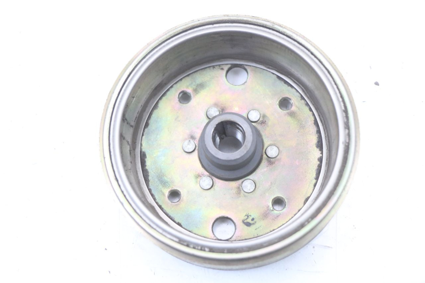 photo de ROTOR STATOR PEUGEOT V-CLIC VCLIC 50 (2007 - 2013) - Zbliżenie techniczne