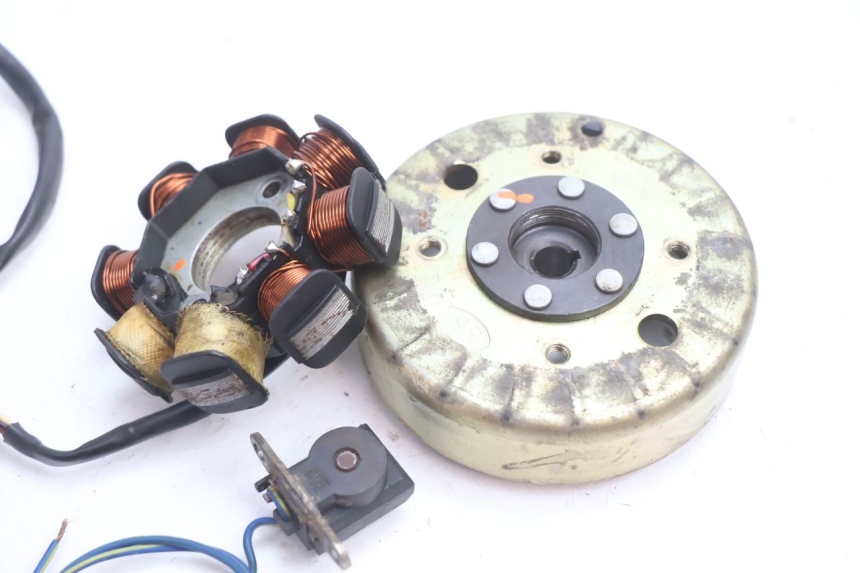 photo de ROTOR STATOR PEUGEOT V-CLIC VCLIC 50 (2007 - 2013) - Szczegół części