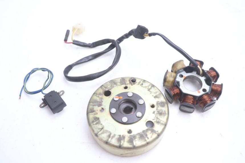 photo de ROTOR STATOR PEUGEOT V-CLIC VCLIC 50 (2007 - 2013) - Zoom stanu zużycia