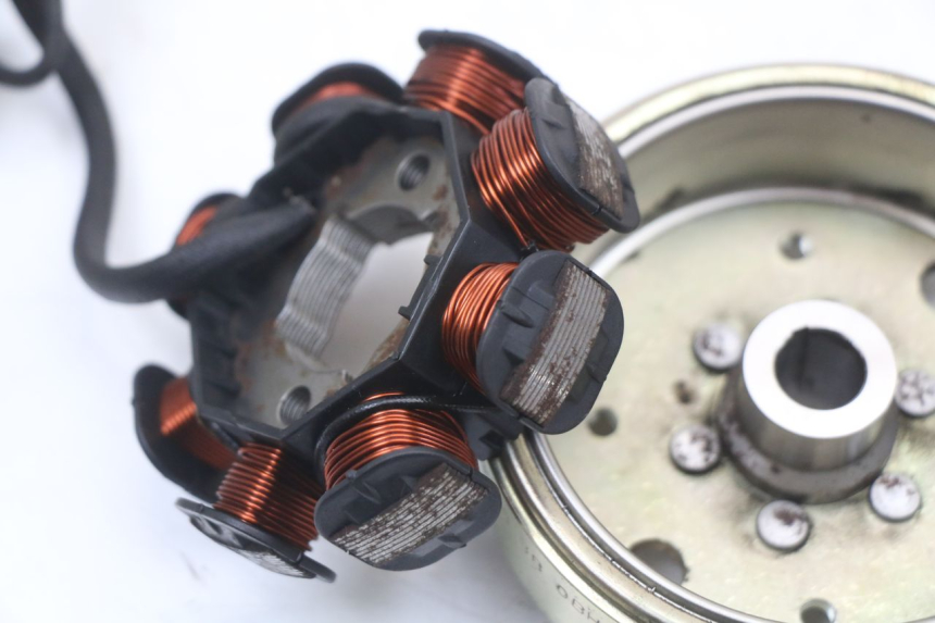 photo de ROTOR STATOR BEELINE VELOCE 4T 50 (2011 - 2020) - Punkty mocowania