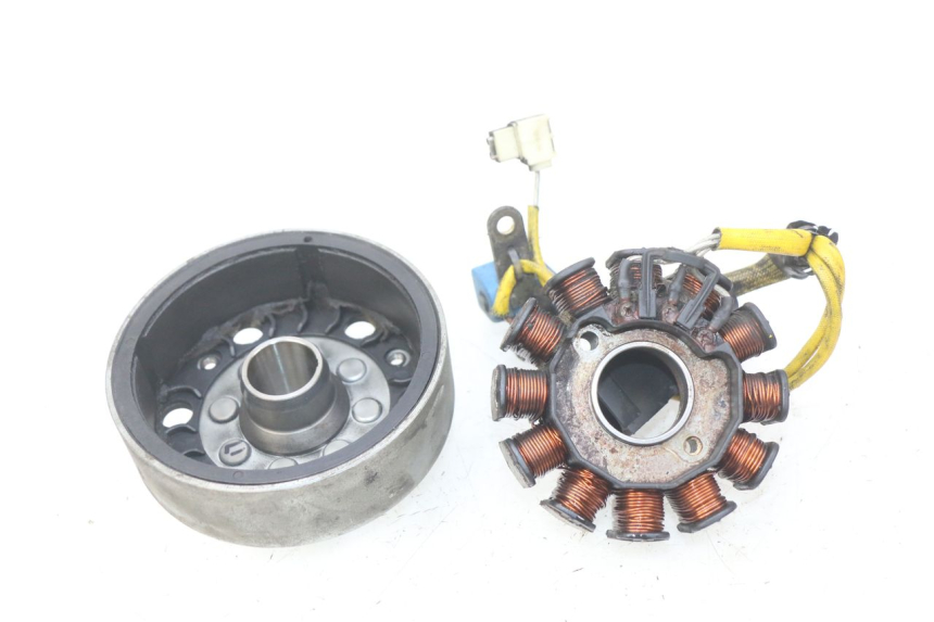 photo de ROTOR STATOR PIAGGIO VESPA LX 125 (2005 - 2010) - Zbliżenie techniczne