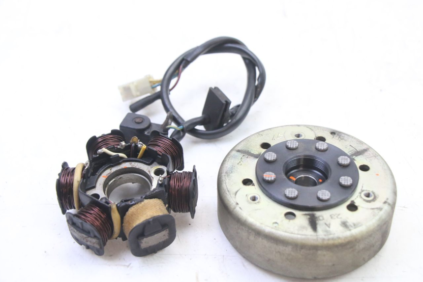 photo de ROTOR STATOR PEUGEOT VIVACITY NEW 2T 50 (2008 - 2017) - Szczegół części