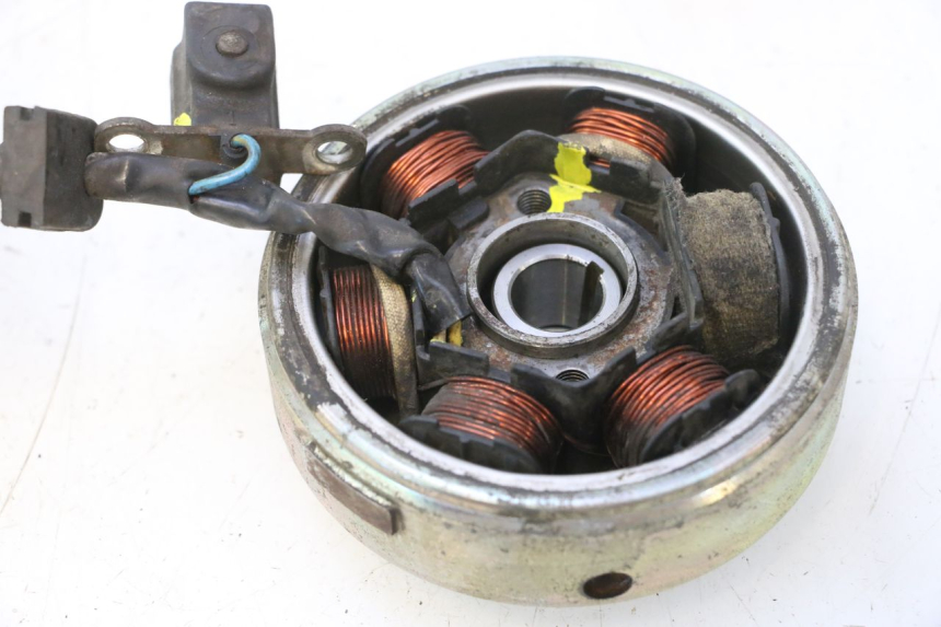 photo de ROTOR STATOR PEUGEOT VIVACITY NEW 2T 50 (2008 - 2017) - Zoom stanu zużycia