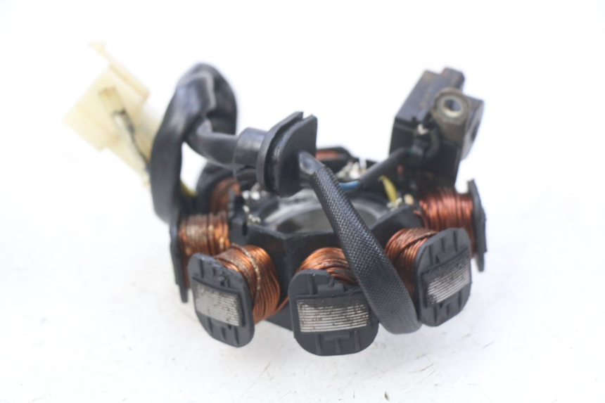 photo de ROTOR STATOR PEUGEOT VIVACITY NEW 4T 50 (2008 - 2017) - Zbliżenie techniczne