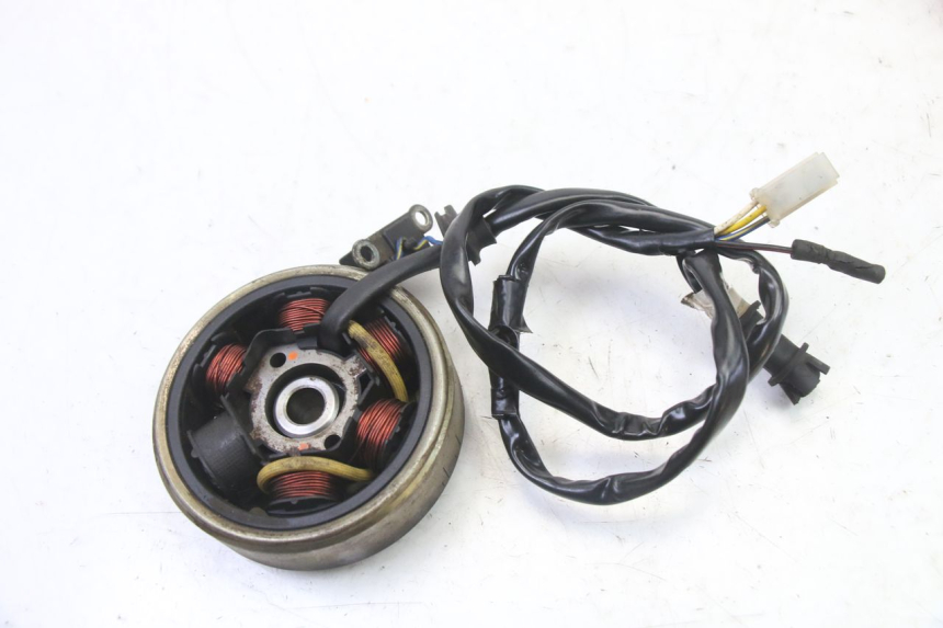 photo de ROTOR STATOR PEUGEOT VIVACITY 50 (2004 - 2009) - Inny kąt widzenia