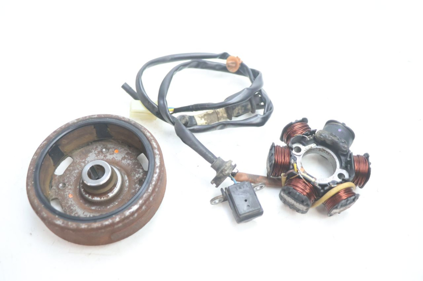 photo de ROTOR STATOR PEUGEOT VIVACITY 50 (1998 - 2003) - Szczegół części
