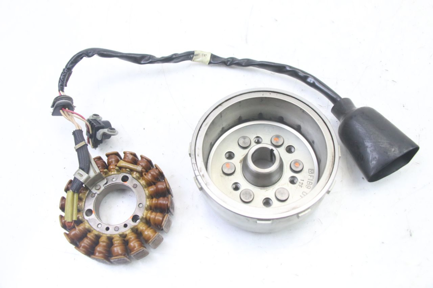 photo de ROTOR STATOR YAMAHA X-MAX XMAX 125 (2010 - 2013) - Szczegół części