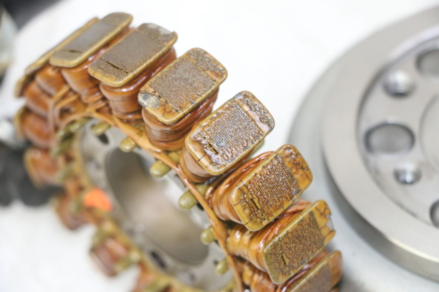 photo de ROTOR STATOR YAMAHA XMAX X-MAX 125 (2006 - 2009) - Punkty mocowania