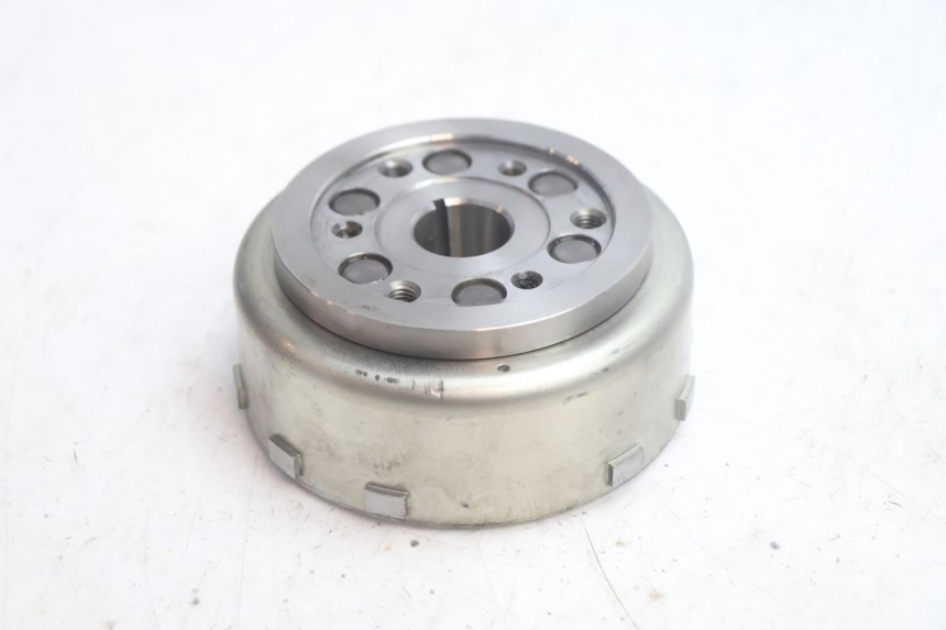 photo de ROTOR STATOR YAMAHA X-MAX XMAX 125 (2010 - 2013) - Zbliżenie komponentów