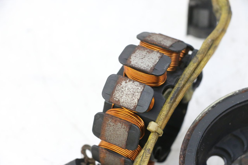 photo de ROTOR STATOR PIAGGIO X9 EVOLUTION 125 (2003 - 2007) - Punkty mocowania