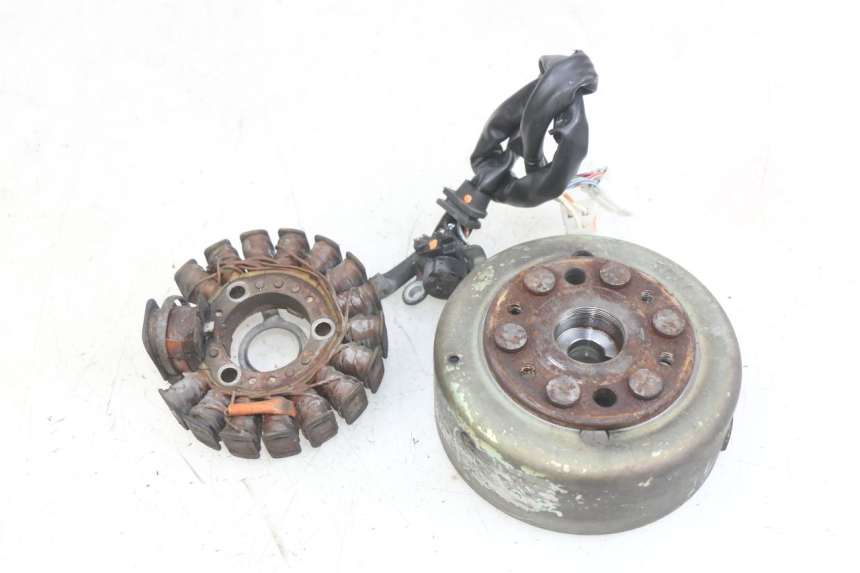 photo de ROTOR STATOR YAMAHA YP MAJESTY 125 (1998 - 2001) - Widok główny