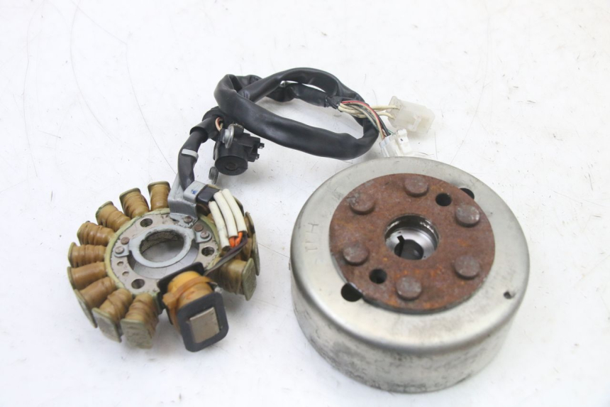 photo de ROTOR STATOR YAMAHA YP MAJESTY 125 (2007 - 2010) - Szczegół części