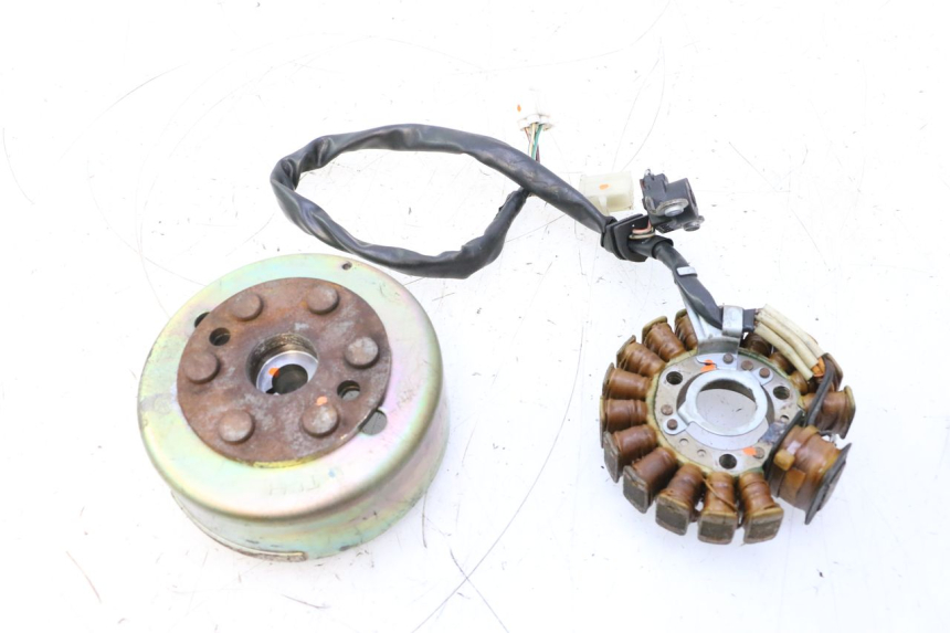 photo de ROTOR STATOR YAMAHA YP MAJESTY 125 (1998 - 2001) - Widok główny