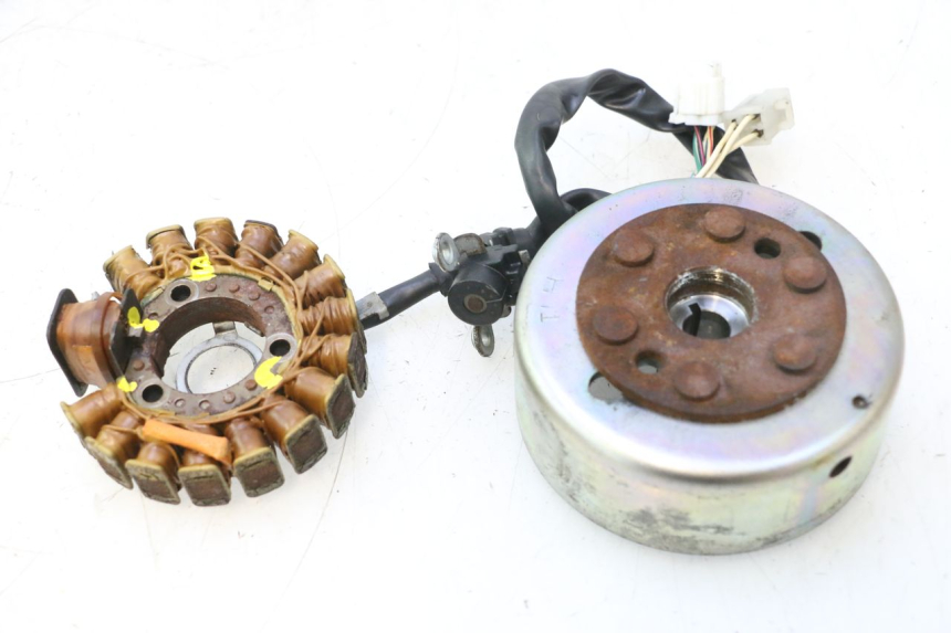 photo de ROTOR STATOR YAMAHA YP MAJESTY 125 (2002 - 2006) - Widok główny