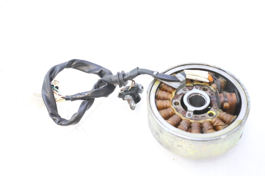 photo de ROTOR STATOR YAMAHA YP MAJESTY 125 (2002 - 2006) - Szczegół części