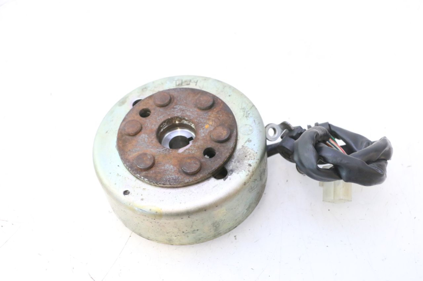 photo de ROTOR STATOR YAMAHA YP MAJESTY 125 (1998 - 2001) - Szczegół części