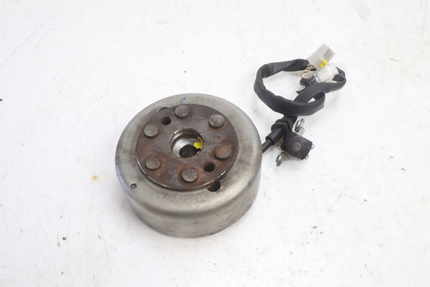 photo de ROTOR STATOR YAMAHA YP MAJESTY 125 (2007 - 2010) - Szczegół części