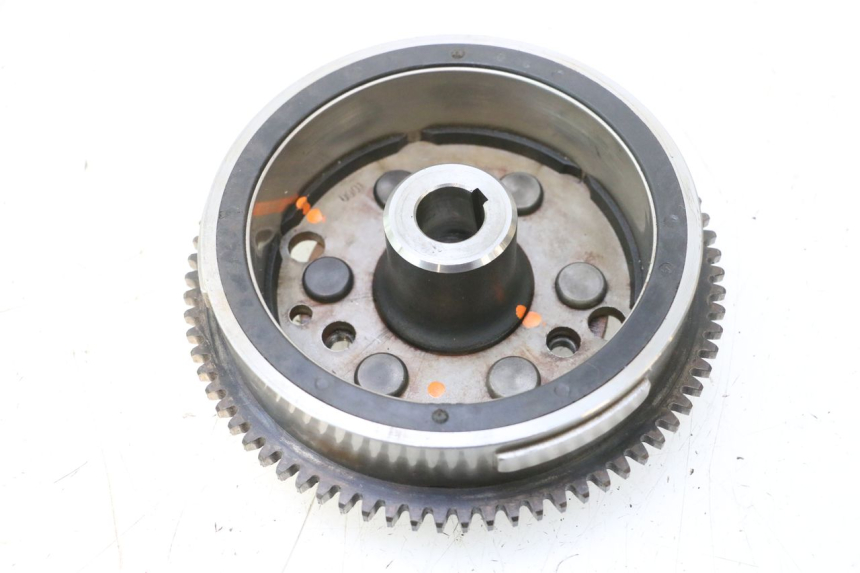 photo de ROTOR YAMAHA WAVE RUNNER GP R 1200 (2000 - 2003) - Zbliżenie techniczne