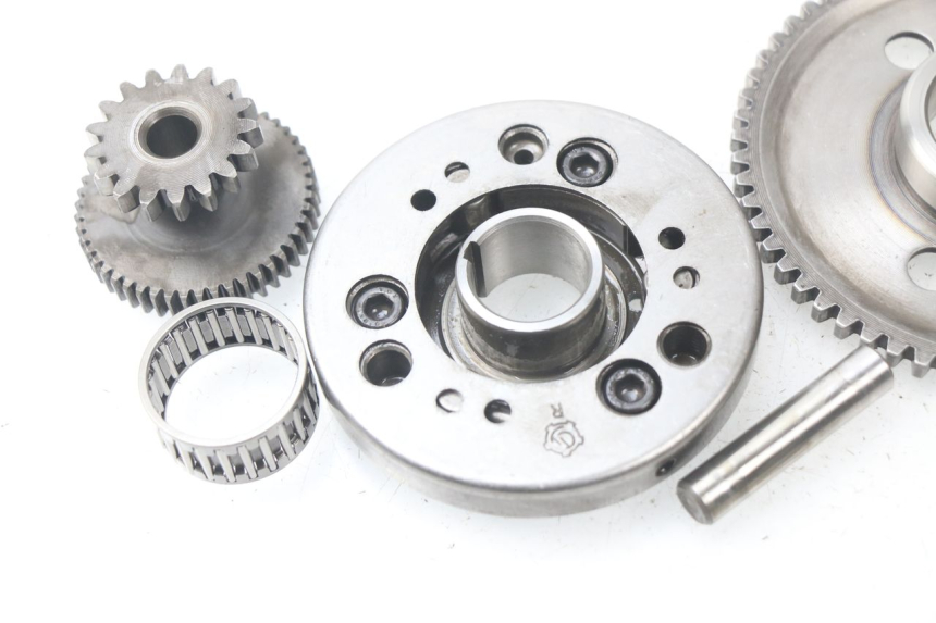 photo de WOLNOBIEG ROZRUSZNIKA JONWAY AZTRAL 125 (2008 - 2017) - Zbliżenie techniczne