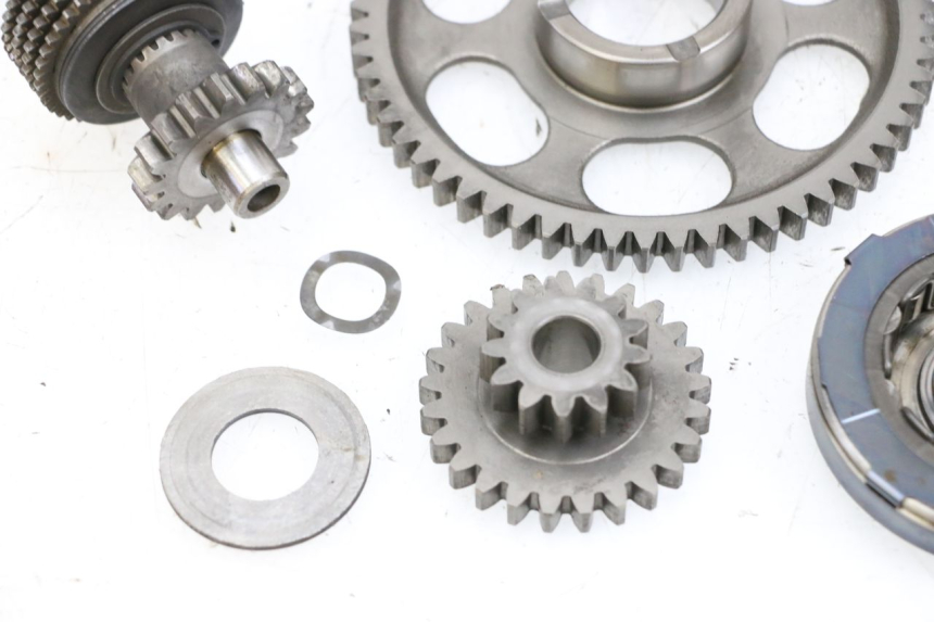 photo de WOLNOBIEG ROZRUSZNIKA SUZUKI BURGMAN EXECUTIVE ABS 650 (2006 - 2012) - Stan powierzchni