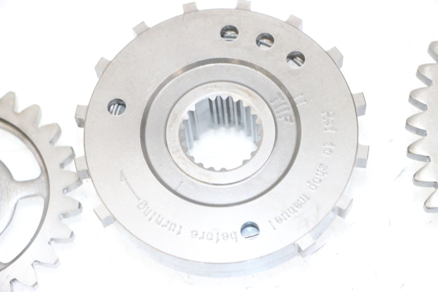 photo de WOLNOBIEG ROZRUSZNIKA HONDA CB R 1000 (2018 - 2023) - Zbliżenie techniczne