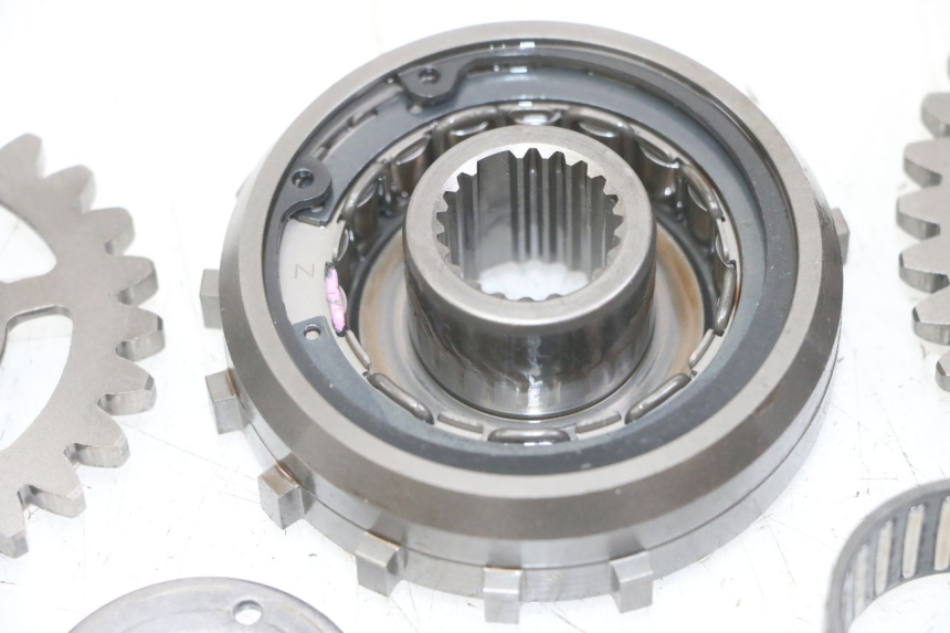 photo de WOLNOBIEG ROZRUSZNIKA HONDA CB R 1000 (2018 - 2023) - Stan powierzchni