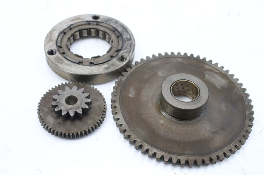 photo de WOLNOBIEG ROZRUSZNIKA HONDA FES S-WING SWING ABS 125 (2007 - 2015) - Zbliżenie techniczne