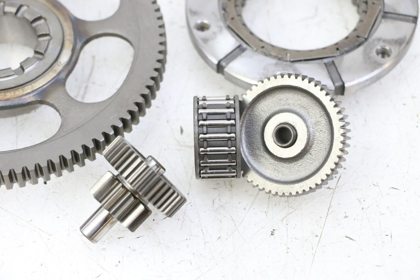 photo de WOLNOBIEG ROZRUSZNIKA HONDA NTV DEAUVILLE 650 (2001 - 2006) - Zbliżenie techniczne