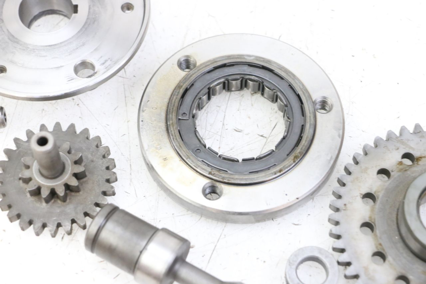 photo de WOLNOBIEG ROZRUSZNIKA YAMAHA FZS FAZER 600 (2001 - 2003) - Stan powierzchni