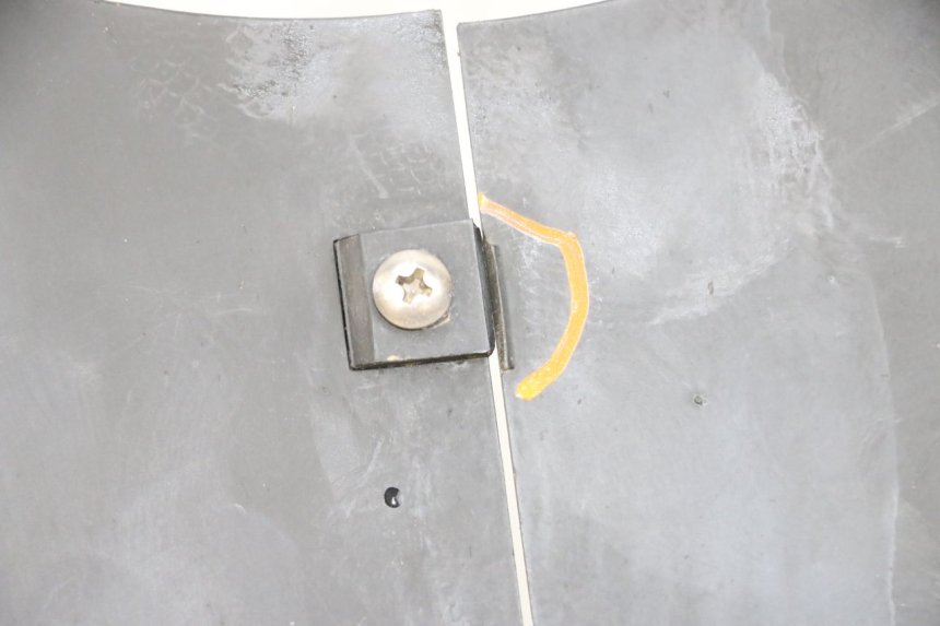 photo de OSŁONA SILNIKA DAELIM VJ ROADWIN FI 125 (2008 - 2017) - Zbliżenie techniczne