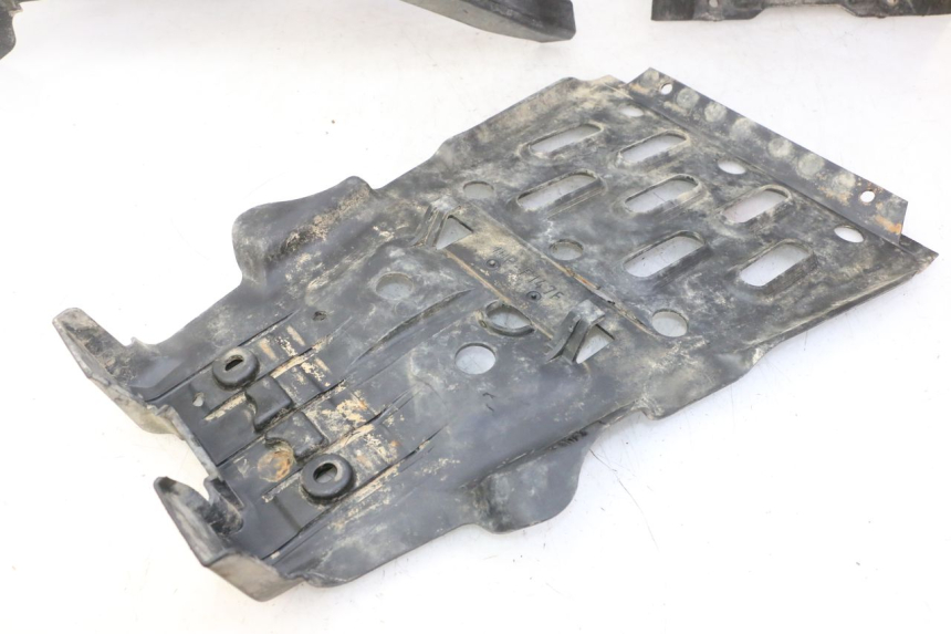 photo de OSŁONA SILNIKA YAMAHA YFM GRIZZLY 550 (2008 - 2015) - Szczegóły charakterystyczne