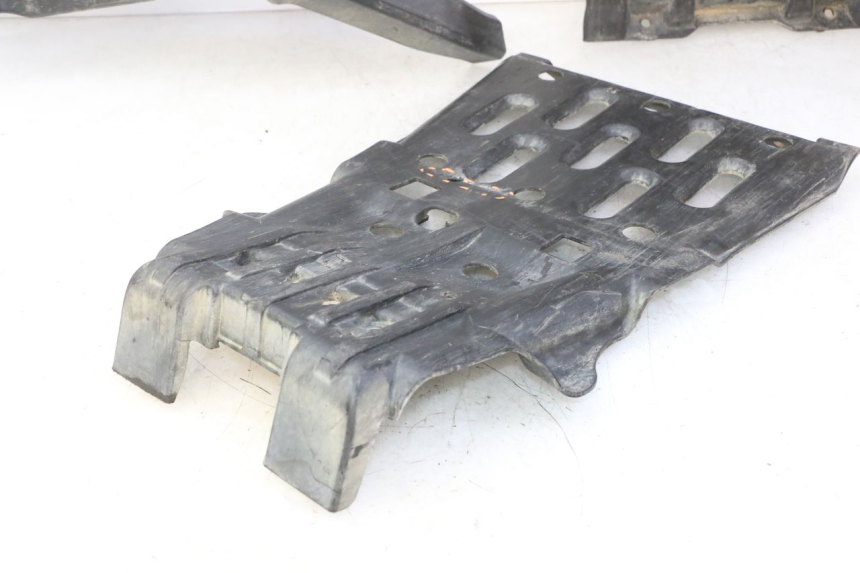 photo de OSŁONA SILNIKA YAMAHA YFM GRIZZLY 550 (2008 - 2015) - Zbliżenie komponentów