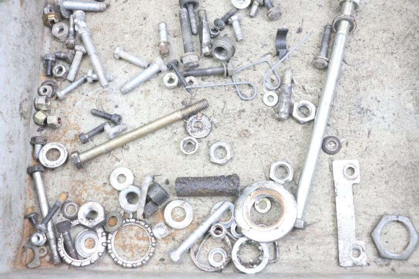 photo de WOREK ŚRUB I ŚRUBEK PEUGEOT 103 VOGUE VS2 50 (2004 - 2017) - Zoom stanu zużycia