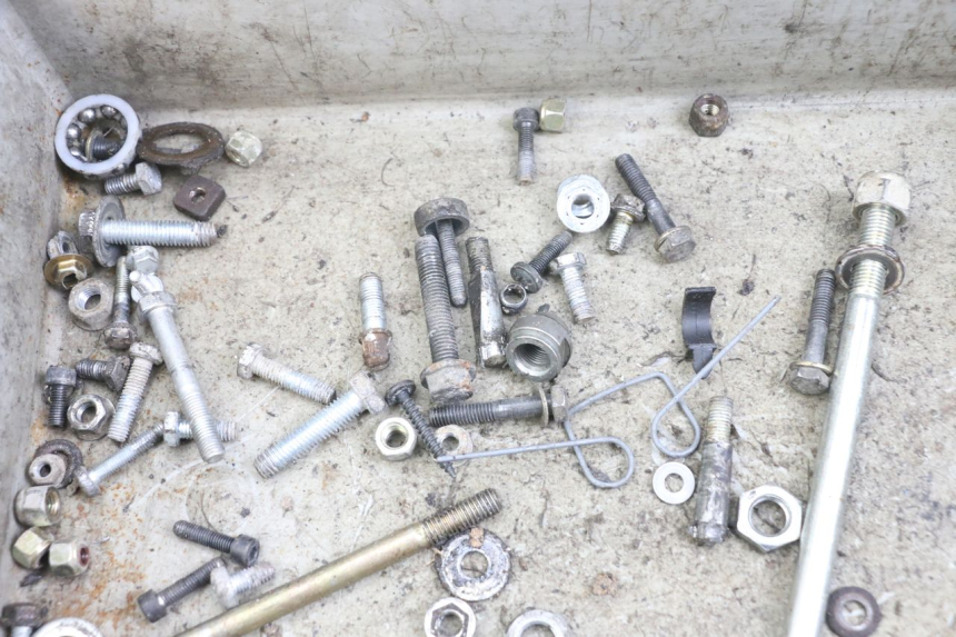 photo de WOREK ŚRUB I ŚRUBEK PEUGEOT 103 VOGUE VS2 50 (2004 - 2017) - Inny kąt widzenia