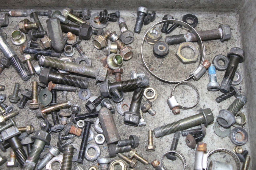 photo de WOREK ŚRUB I WKRĘTÓW ADIVA AD3 300 (2014 - 2020) - Zoom stanu zużycia