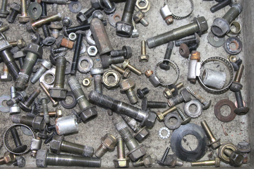 photo de WOREK ŚRUB I WKRĘTÓW ADIVA AD3 300 (2014 - 2020) - Zbliżenie techniczne