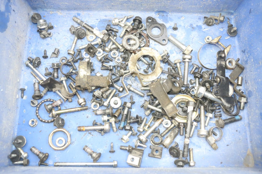 photo de WOREK ŚRUB I ŚRUBEK KYMCO AGILITY 16+ 4T 50 (2018 - 2023) - Widok główny