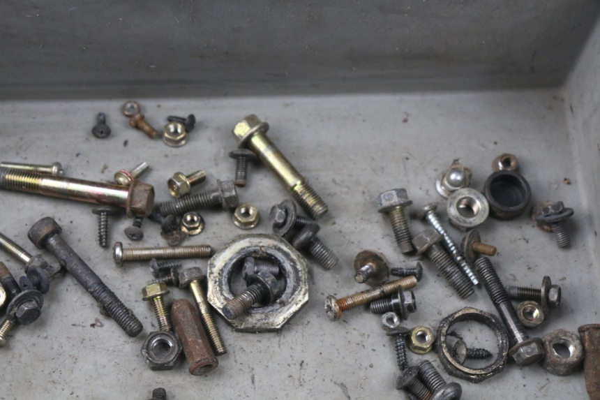 photo de WOREK ŚRUB I WKRĘTÓW KYMCO AGILITY 4T 50 (2005 - 2018) - Inny kąt widzenia