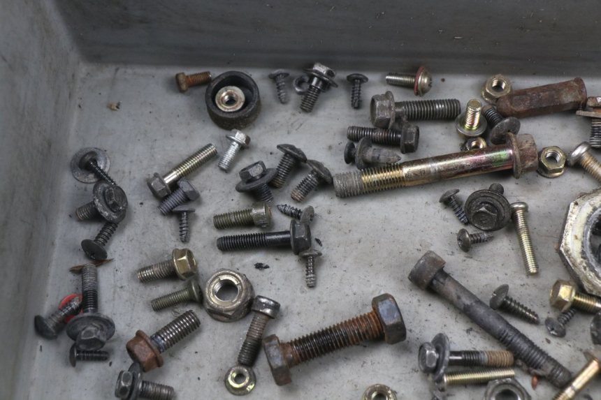 photo de WOREK ŚRUB I WKRĘTÓW KYMCO AGILITY 4T 50 (2005 - 2018) - Widok ogólny