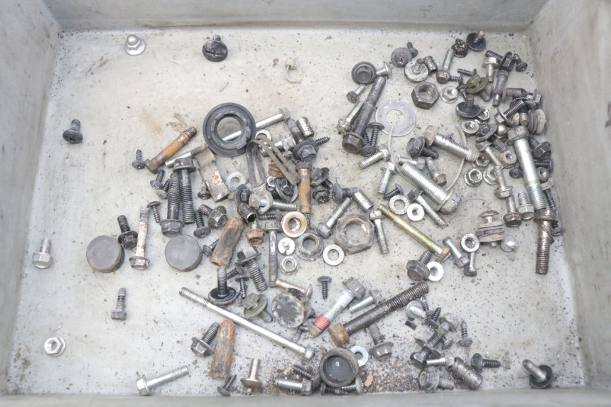 photo de TORBA ZESTAW ŚRUB I WKRĘTÓW KYMCO AGILITY 4T 50 (2018 - 2022) - Widok główny