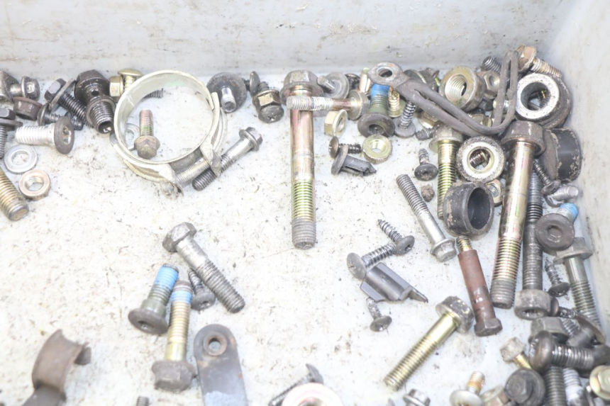 photo de WOREK ŚRUB I WKRĘTÓW KYMCO AGILITY 4T 50 (2005 - 2018) - Inny kąt widzenia