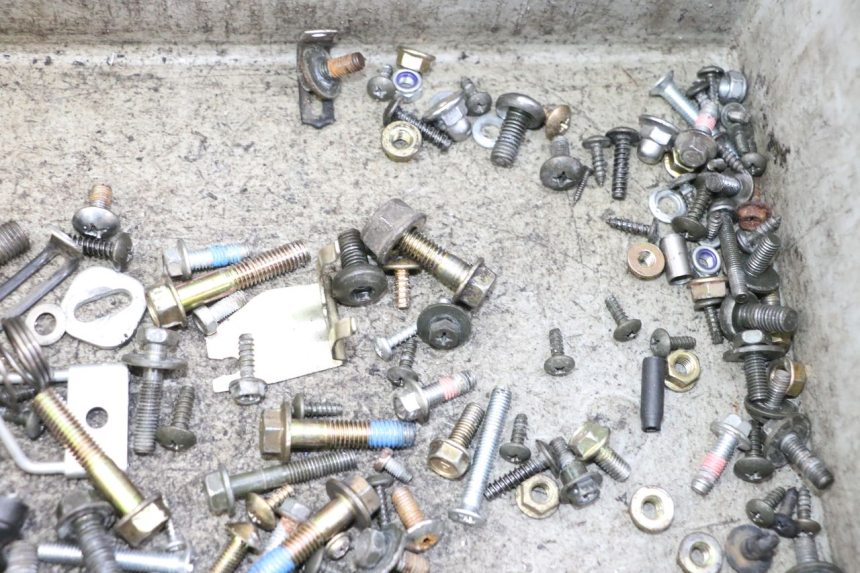 photo de WOREK ŚRUB I WKRĘTÓW KYMCO AGILITY 4T 50 (2005 - 2018) - Inny kąt widzenia