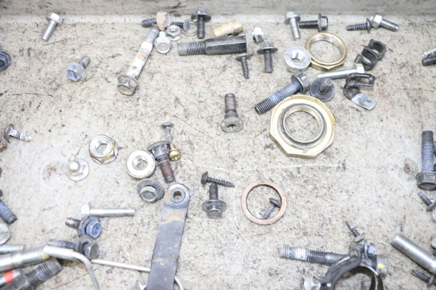 photo de TORBA ZESTAW ŚRUB I WKRĘTÓW KYMCO AGILITY 4T 50 (2018 - 2022) - Szczegół części