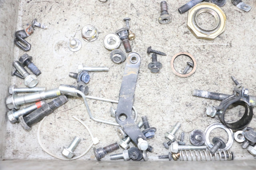 photo de TORBA ZESTAW ŚRUB I WKRĘTÓW KYMCO AGILITY 4T 50 (2018 - 2022) - Zoom stanu zużycia