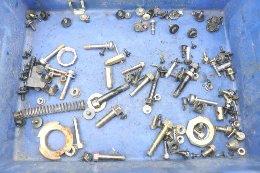 photo de TORBA ZESTAW ŚRUB I WKRĘTÓW KYMCO AGILITY CITY 2T 50 (2008 - 2016) - Widok główny